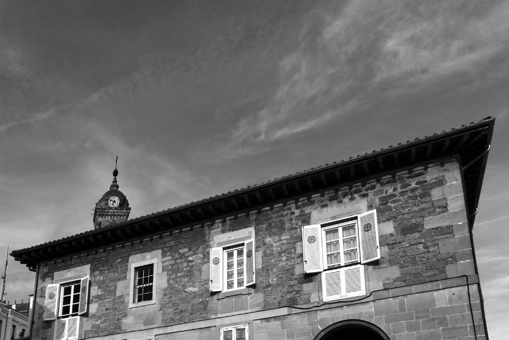 La Casa De Los Arquillos Hotel Vitoria-Gasteiz Exterior photo